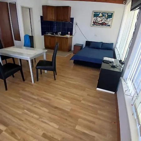 Sobe I Terasa Daire *