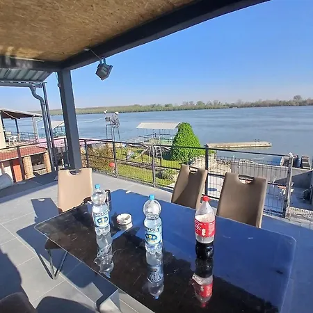 Sobe I Terasa Semendire