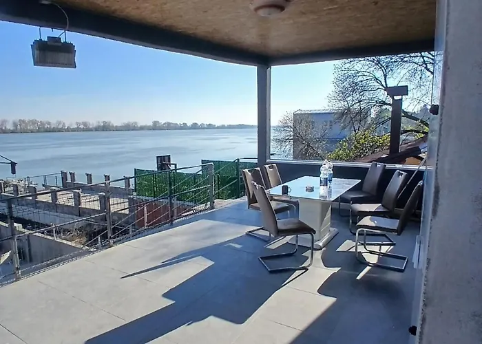 Sobe I Terasa 斯梅代雷沃