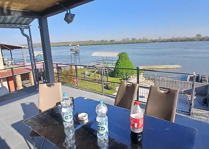 Sobe I Terasa 斯梅代雷沃