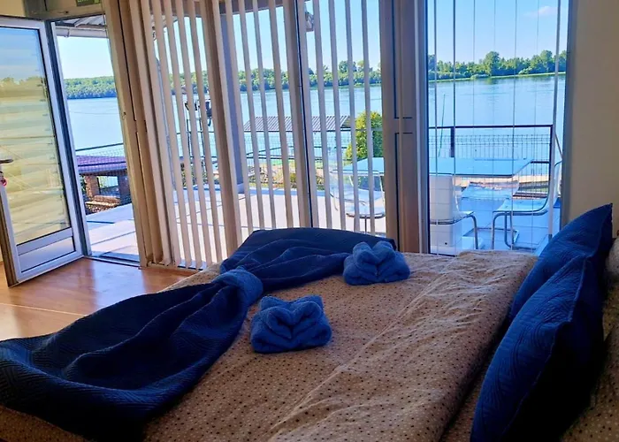 Sobe I Terasa 公寓 *